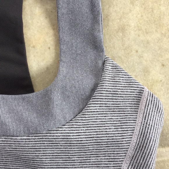 Lululemon - Scoop Neck Tank - Grey Microstripe - Picture 6 of 6